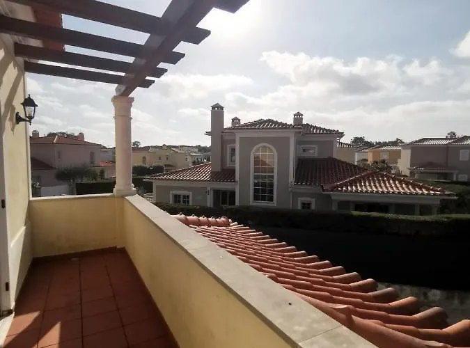 Villa Lala Amoreira (Leiria)